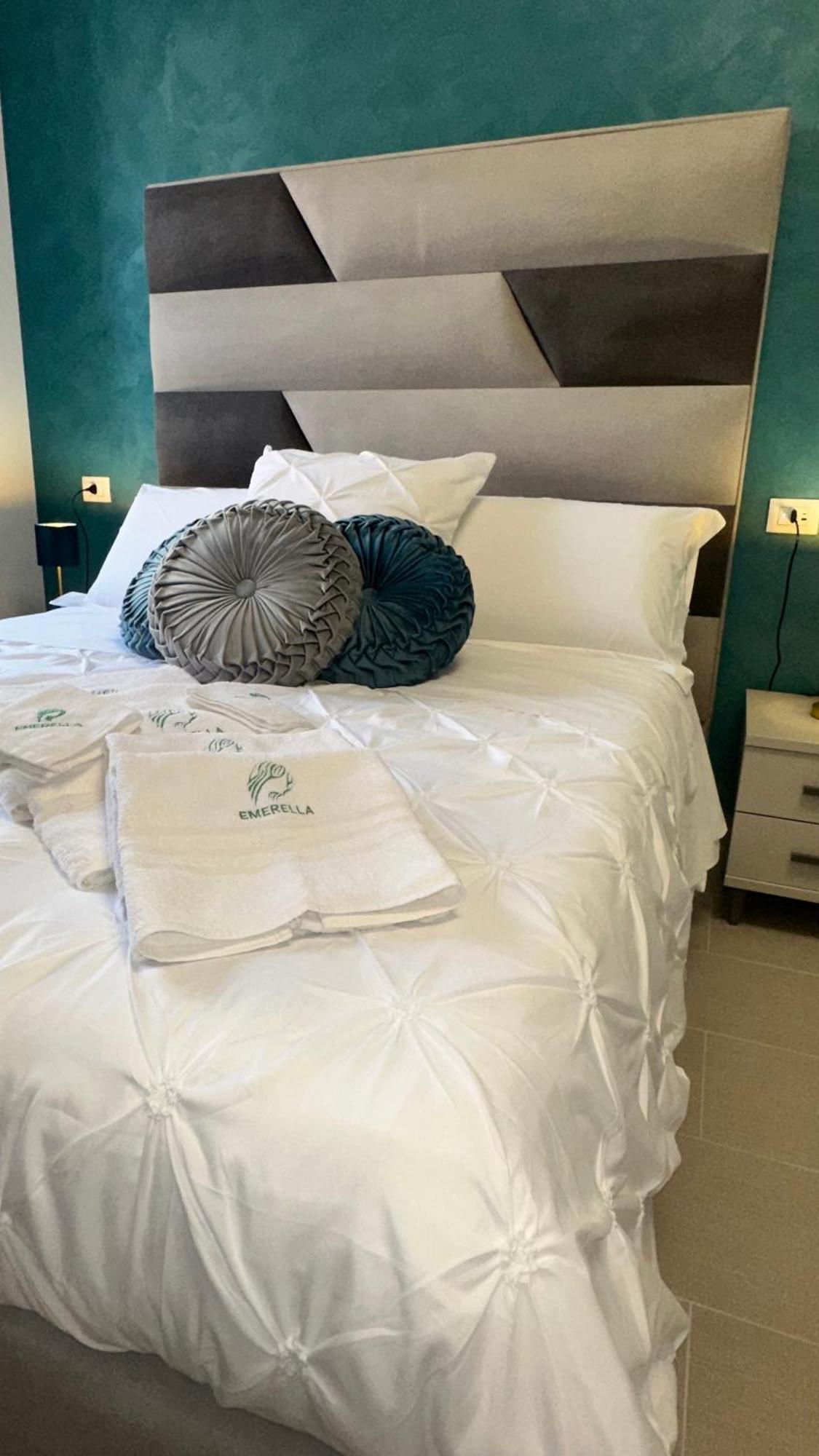 Emerella Luxury Suites-Siderno Lungomare מראה חיצוני תמונה