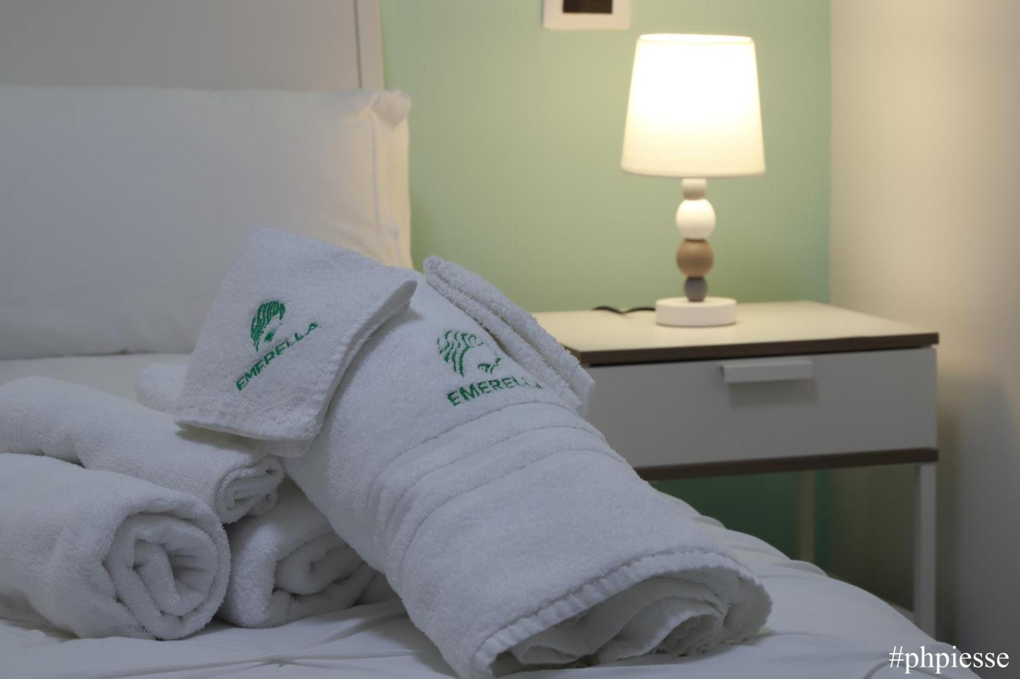 Emerella Luxury Suites-Siderno Lungomare מראה חיצוני תמונה