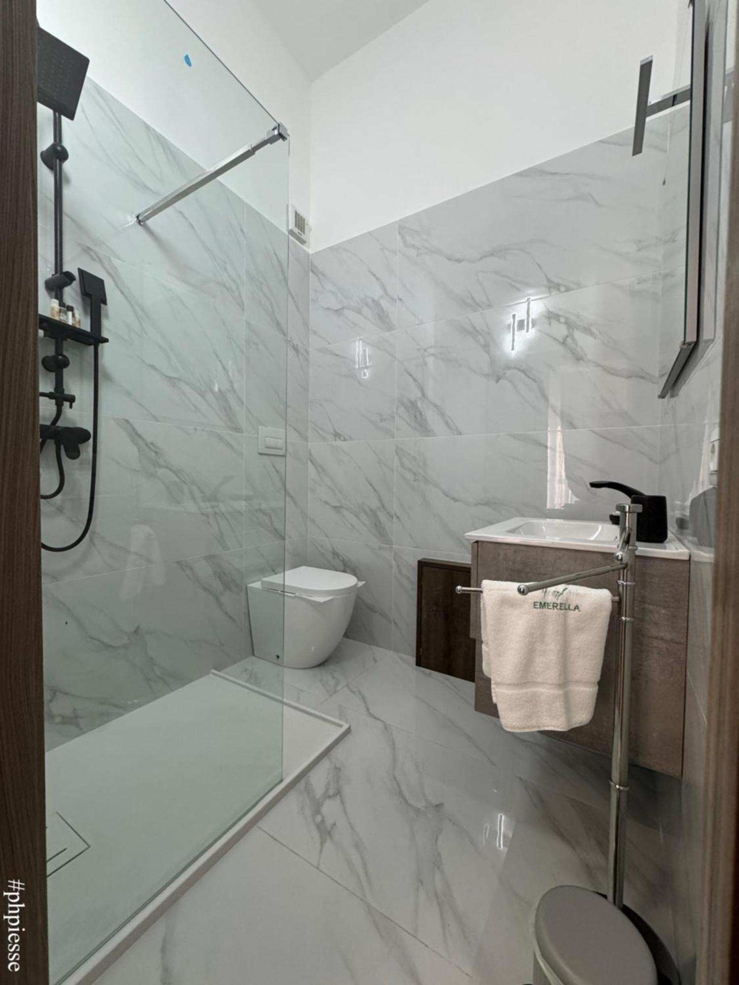 Emerella Luxury Suites-Siderno Lungomare מראה חיצוני תמונה